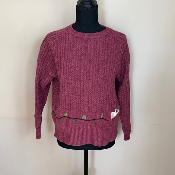 Woolrich Sweaters - Woolrich Women’s size Large Sweater Sheep Embroidered Vine Detail 100% wool